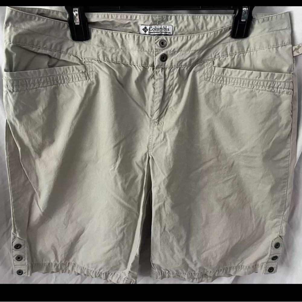 NWOT Columbia Womens Hiking Shorts Sz 14 10 Khaki Tan Midrise Lined